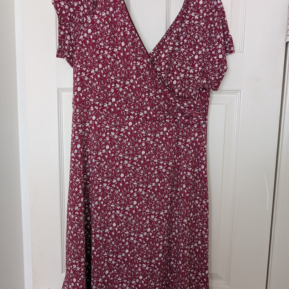 Floral V-Neck Dress in Burgundy